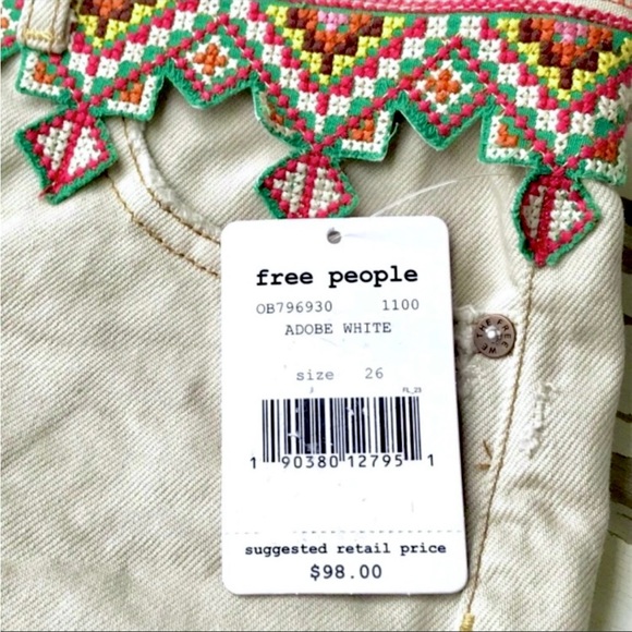 NWOT - FREE PEOPLE / WE THE FREE Borderline Cut-Off Denim Shorts - Picture 8 of 9